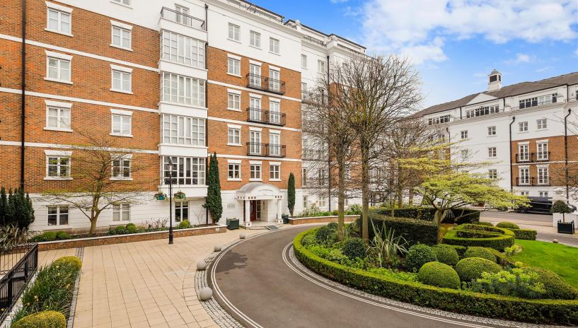 Oak Lodge, Chantry Square, South Kensington, W8