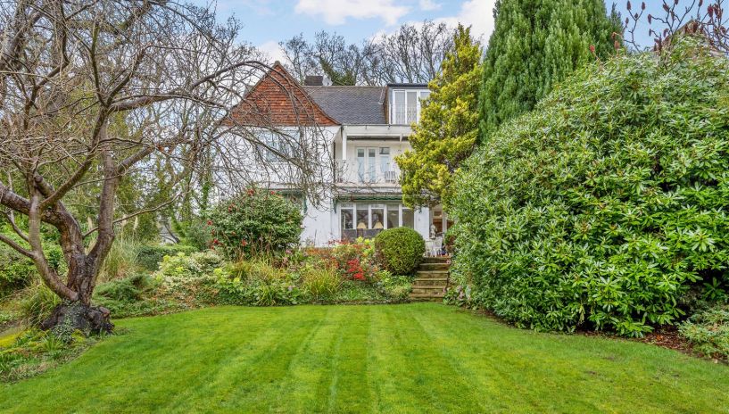 Southwood Avenue, Coombe, Kingston upon Thames KT2