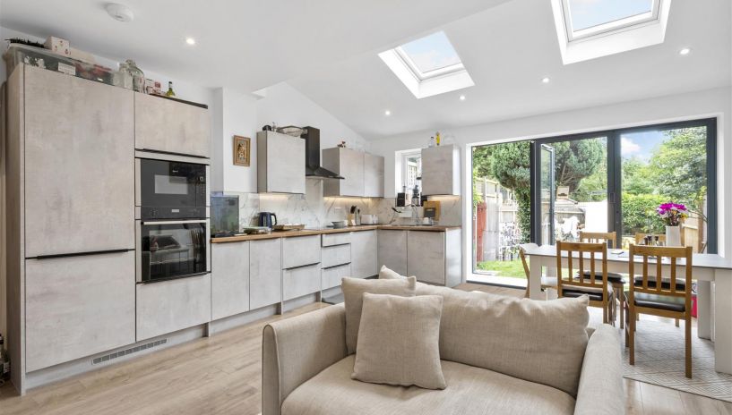 Seaforth Avenue, Motspur Park, KT3